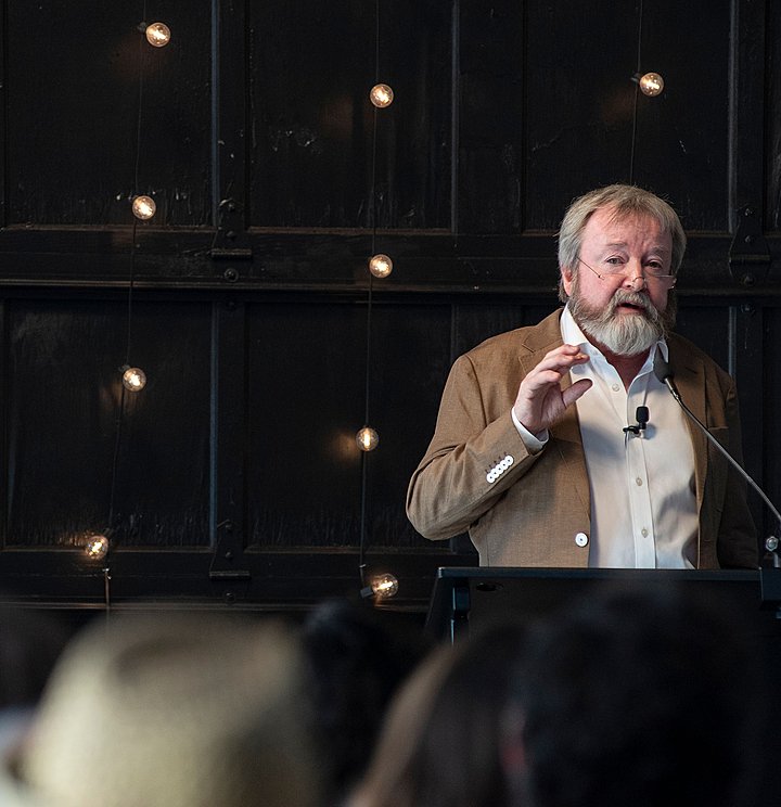  Iain McGilchrist speaking at Ralston College 